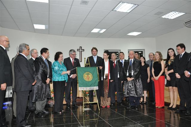 Magistratura paranaense prestigia a inauguração do fórum de Cruzeiro do Oeste 